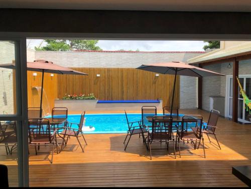 Casa com piscina próximo da praia do campeche