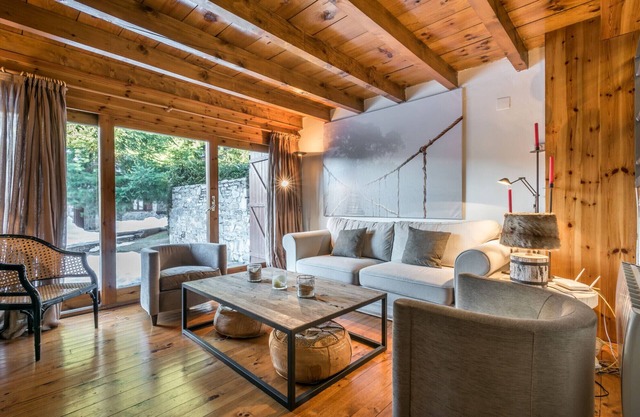 Casa Nautada Beautiful home 4 bedrooms 9p at Salardú town