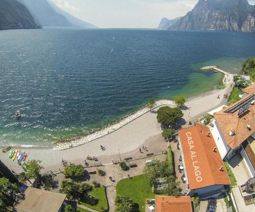 Casa Toblini al Lago on the beach