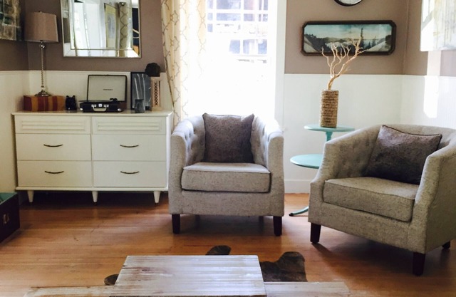 casual elegance in the heart of beautiful downtown Joseph Oregon
