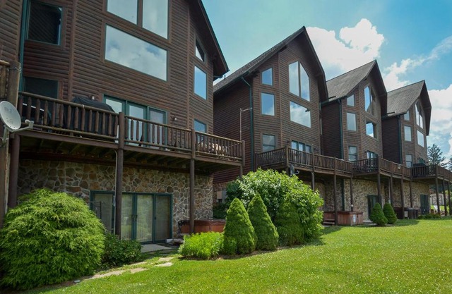 Cedar Shores Villa 08