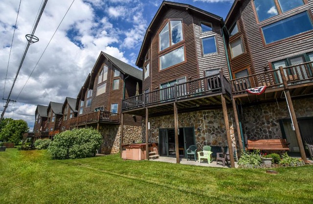 Cedar Shores Villa 12