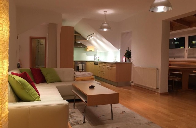 Center Innsbruck attic apartment