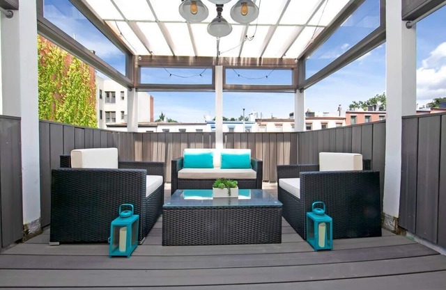 Centralized apt in Park Slope near the park and the city