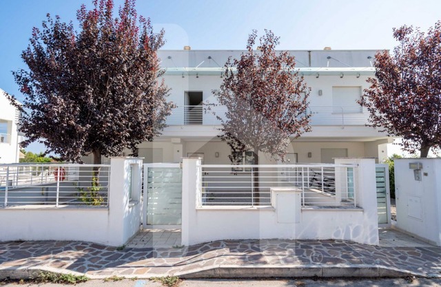 Cerrano Park B09 - Gauro - Apartment with garden and terrace with seaview