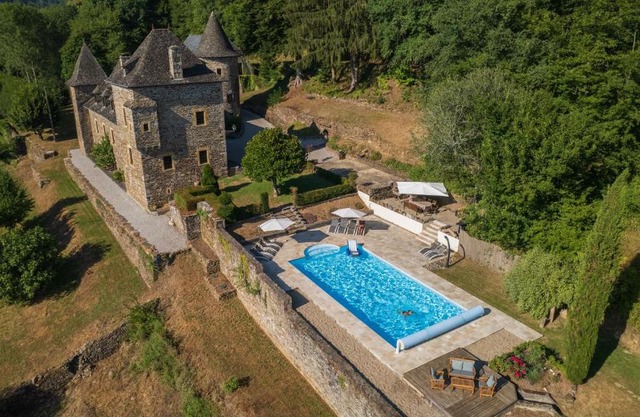 Château de Chauvac - Chambres et table d'hôtes avec vue sur la rivière