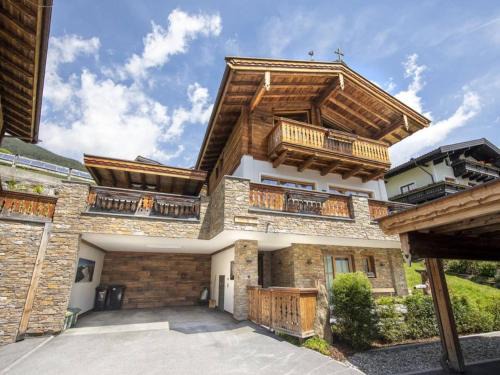 Chalet with Sauna and Natural Pool