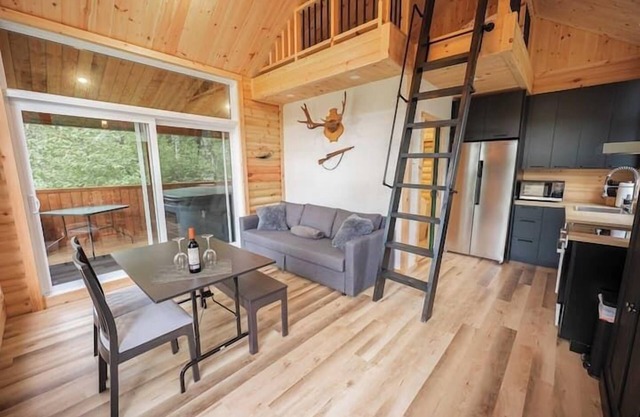 Chalet Chasseur, waterfront