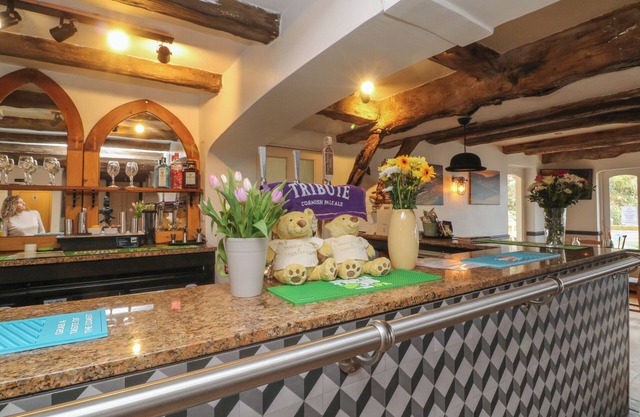 Chalet Log Cabin L10