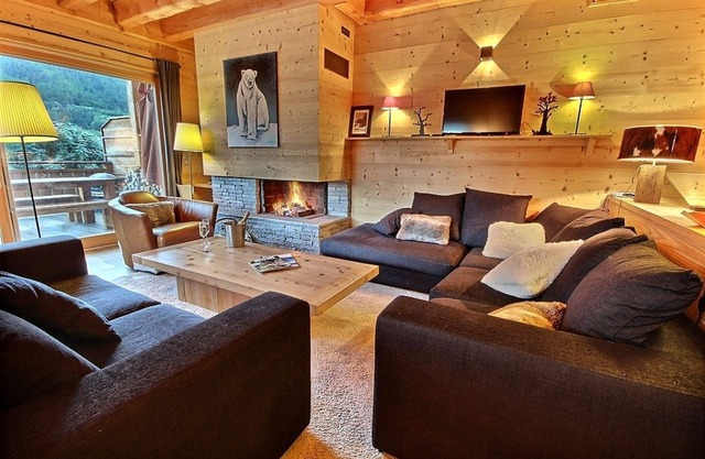 Chalet Prestige full sun fireplace garden terrace view serrechevalierholidays