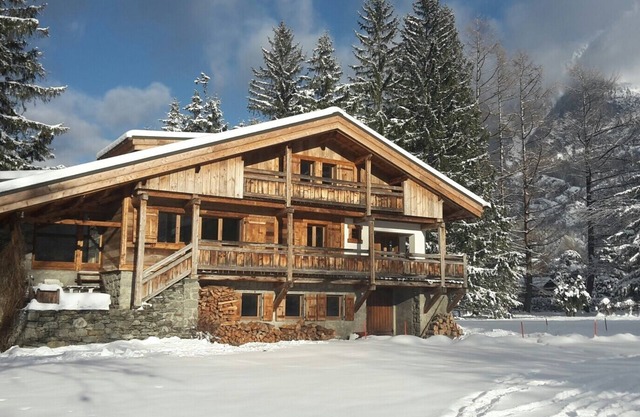 Chalet*with view in CHAMONIX MONT BLANC ,12 guests, 5min walk from the ski lif