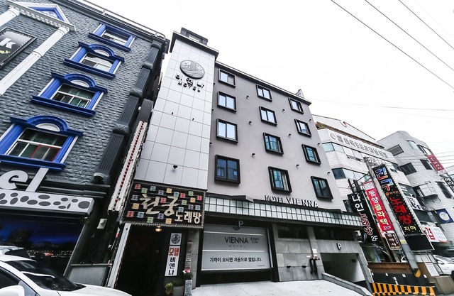 Changwon Palyongdong Vienna