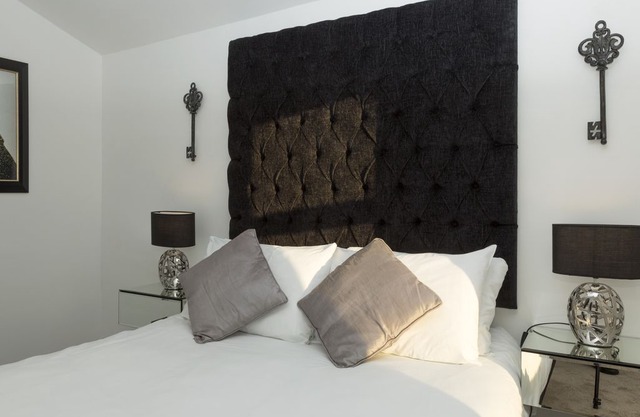 Charm-In Tower Bridge Apartment