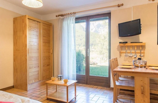 Charmant studio cabine avec jardin privatif, près des pistes, 4 couchages, Le Monêtier-les-Bains - FR-1-330F-52