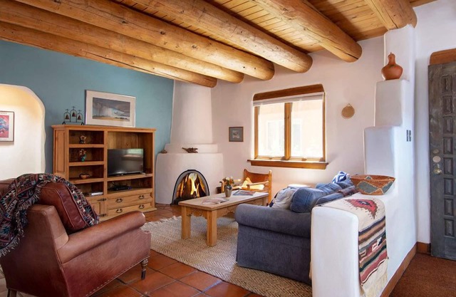 Charming 2BR Near Santa Fe Plaza