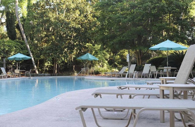 Charming 3-bedroom cottage in lovely Hilton Head Island with WiFi, fitness room