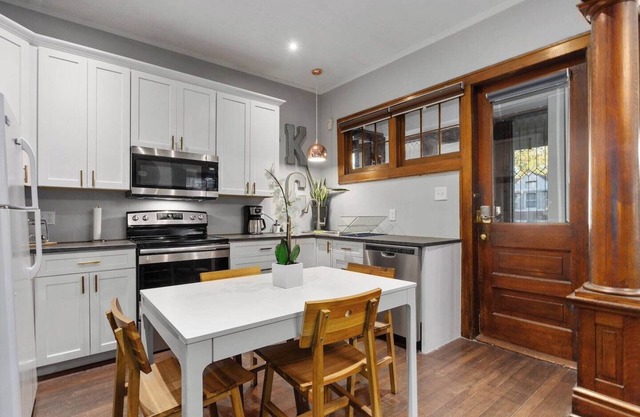 Charming 3 Bd Condo In The Heart of KC! 09