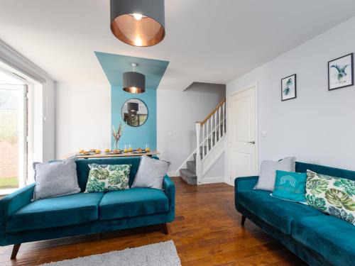 Charming 3 Bed House For 5- City Central - Free Parking