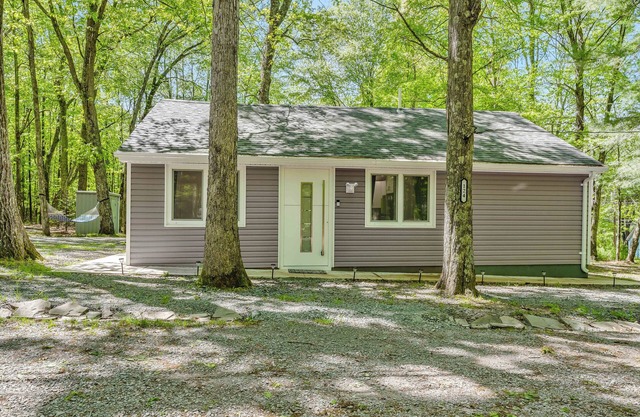 Charming 3BD Cabin by Lake Wallenpaupack