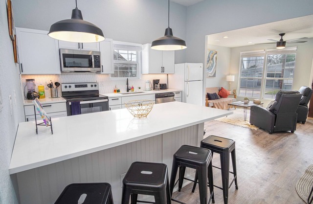 Charming 3br/2ba Gem Close to Downtown/Riverwalk