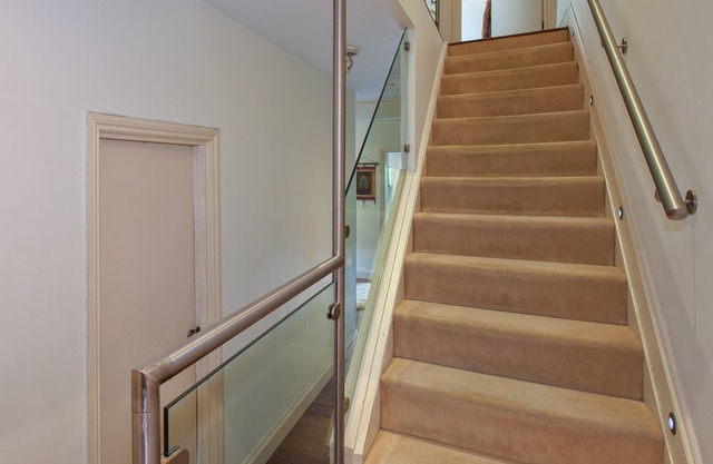 Charming 5bed2bath in Quiet Area - Private Garden!