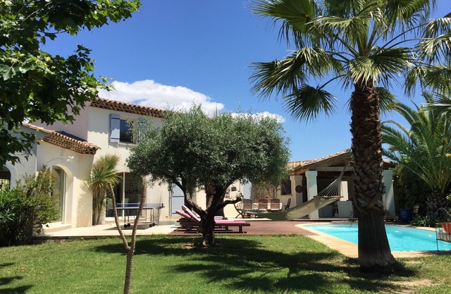 Charming architect's bastide between Montpellier and the sea
