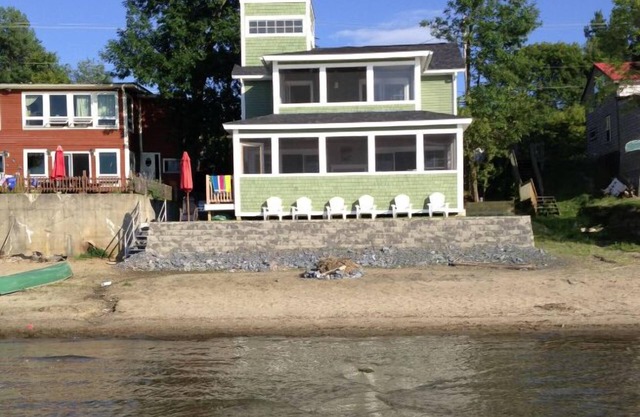 Charming Colchester Home w/Malletts Bay Beachfront, WiFi, Gourmet Kitchen, A/C