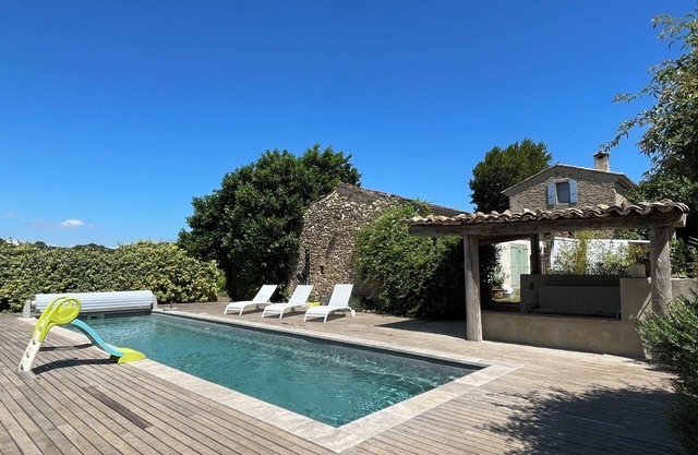 Charming farmhouse, absolute calm, sleeps 7