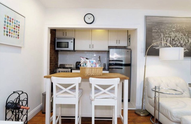 Charming Fort Greene/Clinton Hill furnished studio