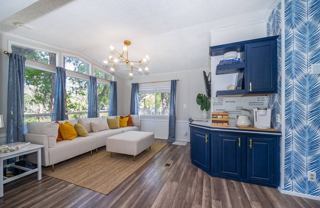 *Charming Lakeview Cottage 4 Miles From Disney*