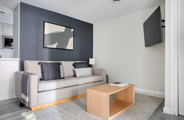 Charming North End 2BR on Salem Street by Blueground