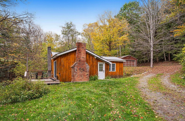Charming Private Cabin w/Full Kitchen & High-Speed WiFi - Near Mountain