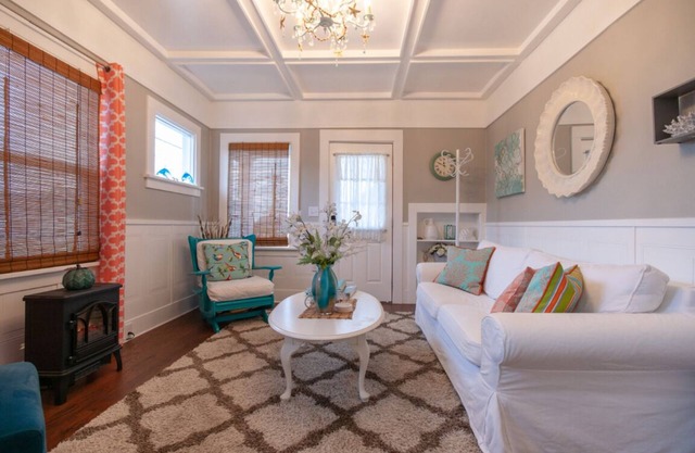 Charming Seashell Cottage – Cozy, Stylish & Close to Everything!