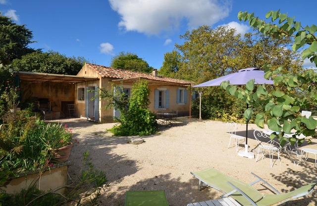 Charming small house in an olive grove with view