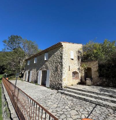 Charming Stone House in Provence