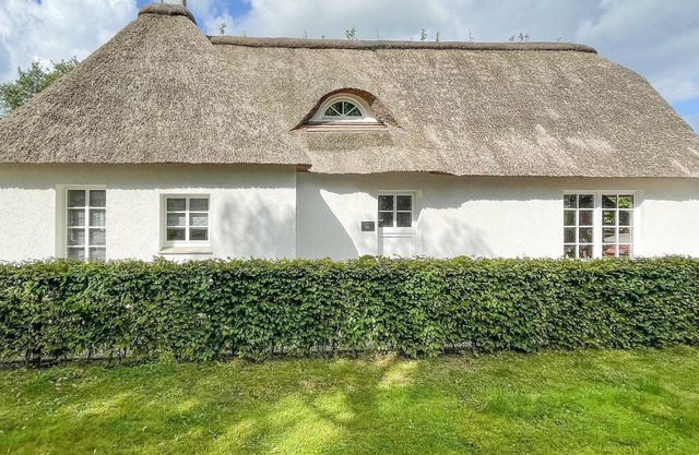Charming thatched house in Lehe
