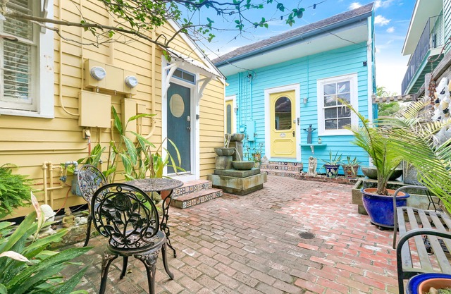 Charming Three Bedroom Cottage - sleeps 7