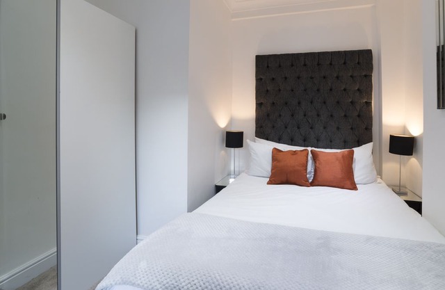 Charming Tower Bridge Apartment