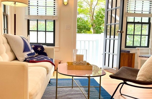 Charming West End 1 bedroom