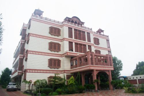 Chauhan Sheraton Resort