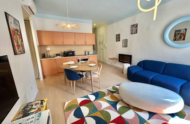 Chez Laura & Thomas - charming 2BR Vieux Port/Place Huiles