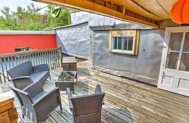 Chic 1BR Minutes from Downtown Old Montreal