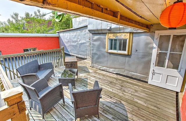 Chic 1BR Minutes from Old Montreal