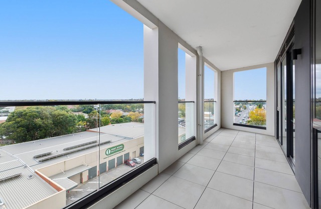 Chic 2-Bed by Natural Trails with Pool & BBQ