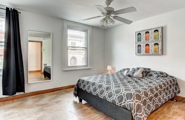 Chic Studio B&B by Downtown Old Montreal #1