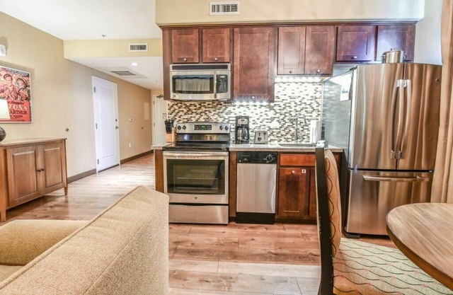 Scottsdale Premium Term Getaway Furnished Golf Cable Utilities 