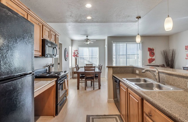 Citifront A 3 Bedroom Condo by RedAwning