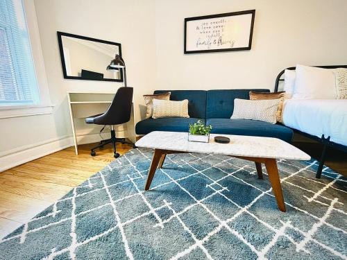 City Charm Studio Apt close to Shops - Ashland 04
