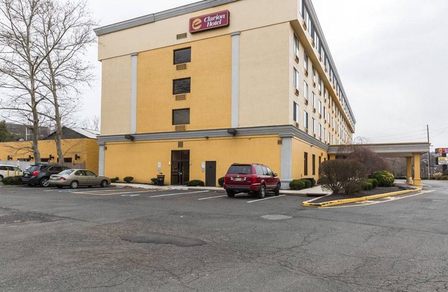Clarion Hotel Somerset - New Brunswick