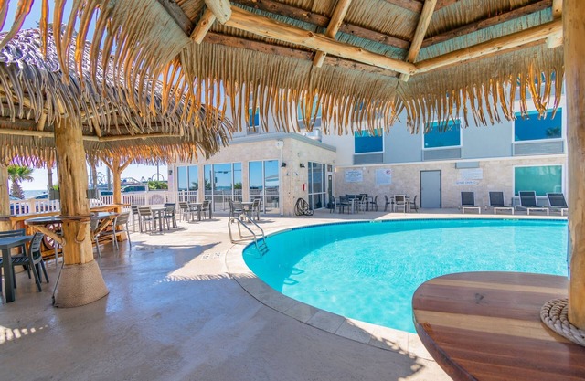 Clarion Pointe Galveston Seawall